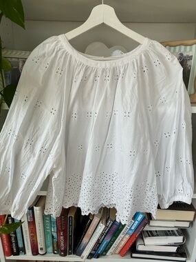 Old Navy Size L White Eyelet Top